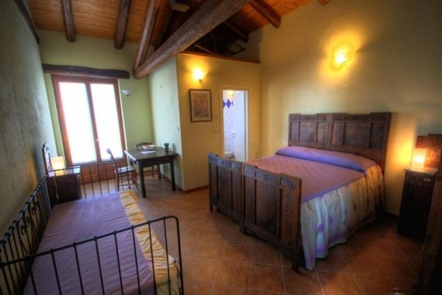 Azienda Agrituristica Alcastle Montabone Phòng bức ảnh